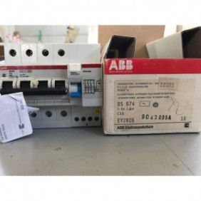 INTERRUTTORE DIFFERENZIALE MAGNETOTERMICO 4P 10A 0.5A 10KA ABB DS674 EY2826